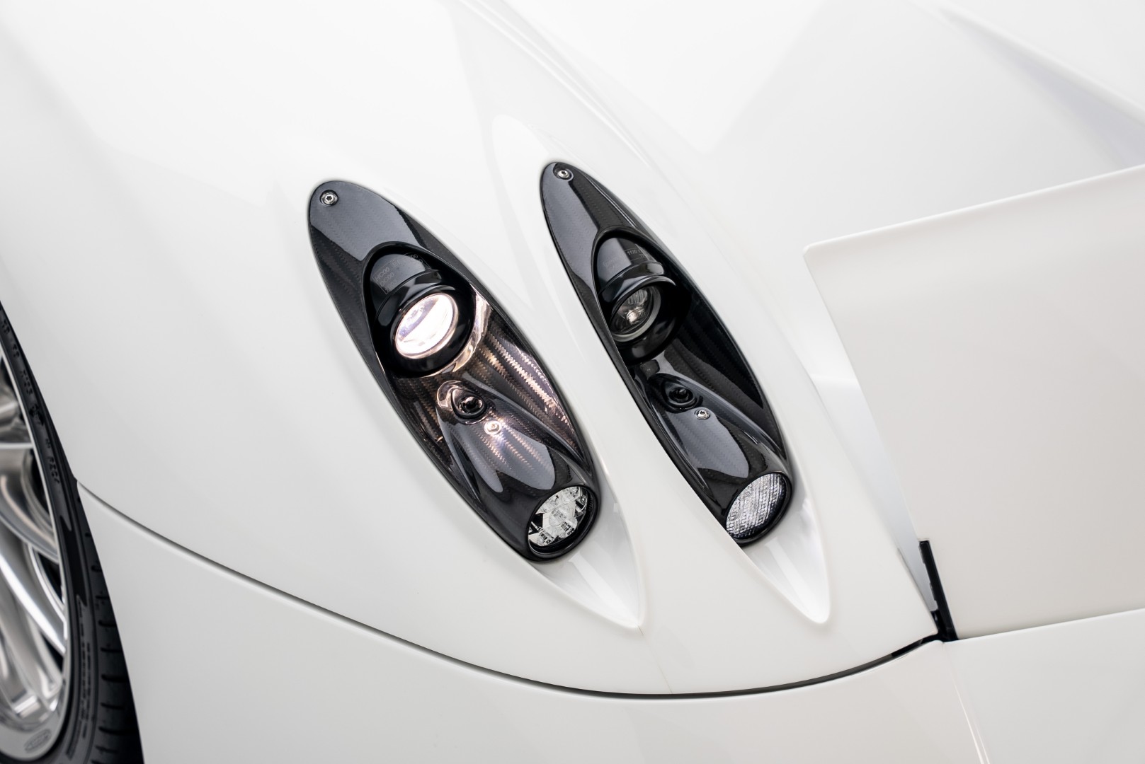 2018 PAGANI HUAYRA ROADSTER | 1 of 100 | UNIQUE PEARL WHITE COLOR